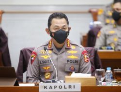 4 Jenderal Polri dan 1 Kombes Dimutasi, Ada Ajudan Jokowi