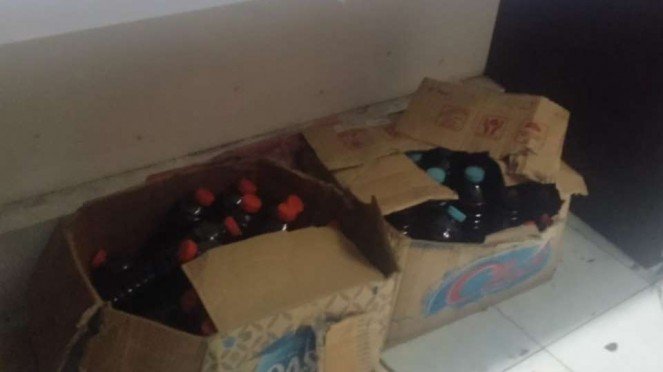 Kadispora Kabupaten Malang bantah temuan 46 botol dugaan miras oplosan.