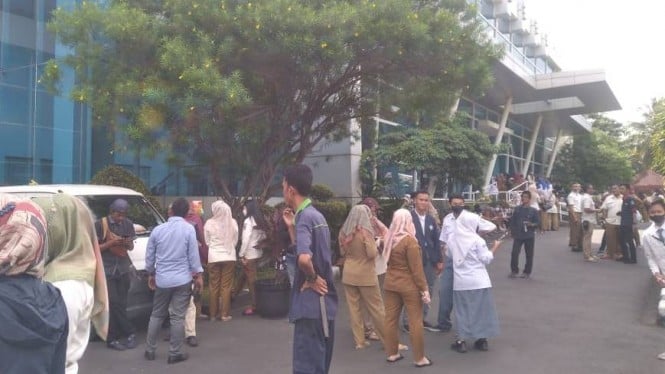 Gempa Cianjur membuat pengunjung di RSUD Bekasi panik berhamburan.