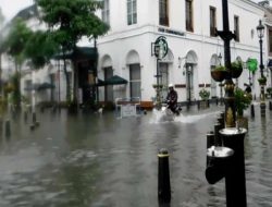 Penampakan Kota Lama Semarang Terendam Banjir