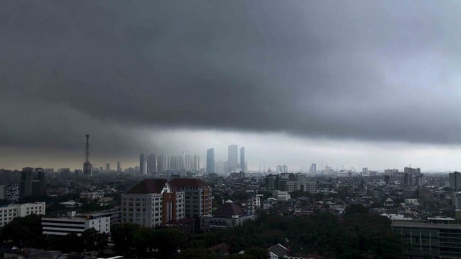 Ilustrasi Cuaca mendung di Jakarta.