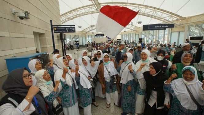 Pelepasan pemulangan jemaah haji Indonesia SOC 43 di Bandara Madinah.