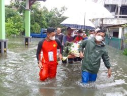 Tim SAR Evakuasi 172 Warga Terdampak Banjir Semarang, 1 Meninggal Dunia