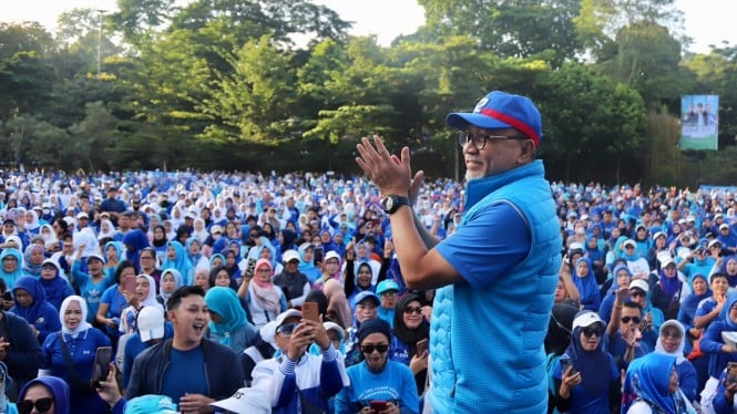 Ketua Umum PAN Zulkifli Hasan di acara Senam Sehat Birukan Langit Indonesia
