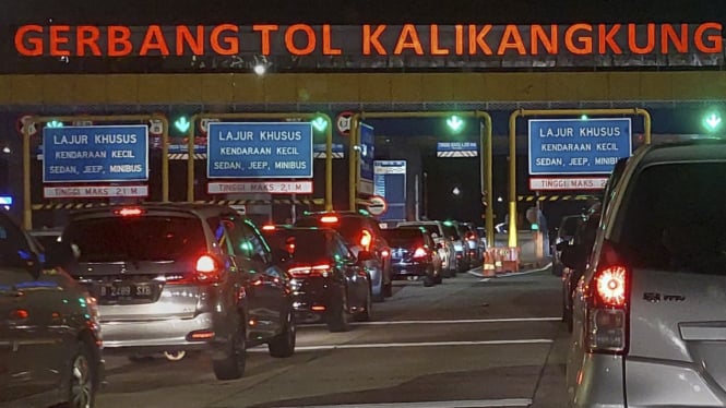 Gerbang Tol Kalikangkung Saat Arus Mudik 2023.